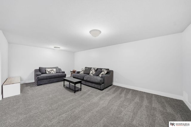 7307 Swiss Alps Avenue, Lincoln, NE 68516