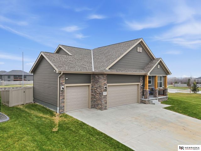 7307 Swiss Alps Avenue, Lincoln, NE 68516