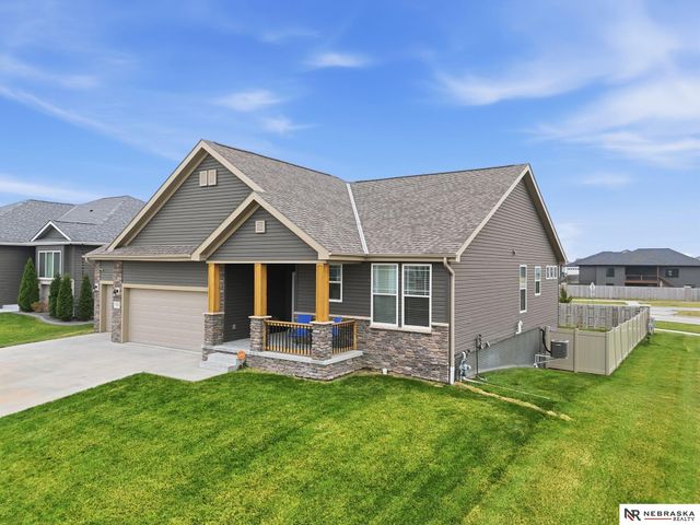 7307 Swiss Alps Avenue, Lincoln, NE 68516