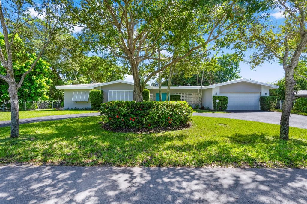 13905 SW 78th Ct, Palmetto Bay, FL 33158