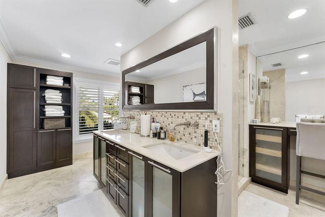 910 JASMINE Drive, Delray Beach, FL 33483