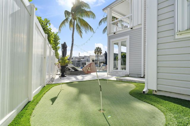 910 JASMINE Drive, Delray Beach, FL 33483