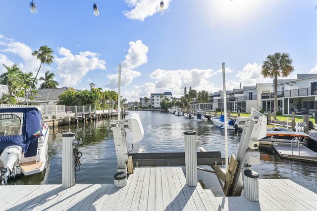 910 JASMINE Drive, Delray Beach, FL 33483