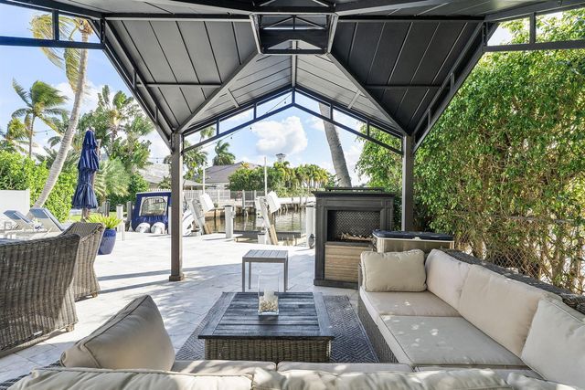 910 JASMINE Drive, Delray Beach, FL 33483