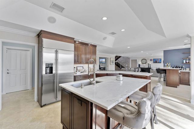 910 JASMINE Drive, Delray Beach, FL 33483