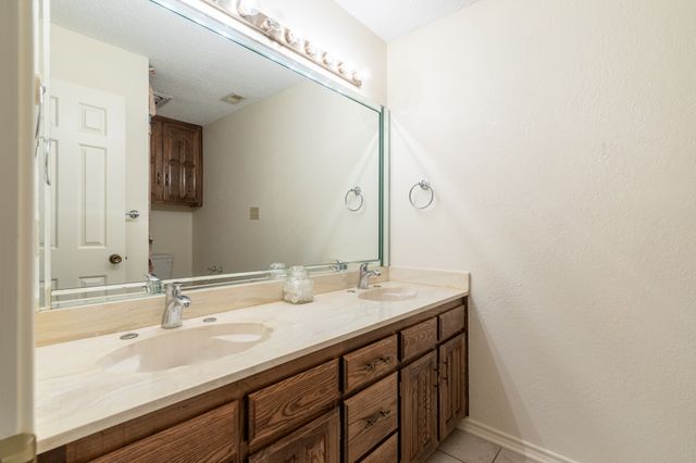 1525 Inverness Road, Mansfield, TX 76063