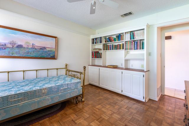 1525 Inverness Road, Mansfield, TX 76063