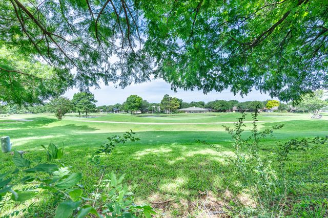 1525 Inverness Road, Mansfield, TX 76063