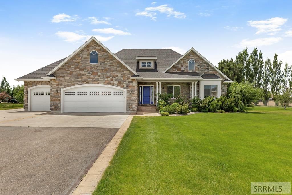 Image 1 of property listing at 287 W 330 N, Blackfoot, ID 83221