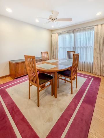 17W525 Concord Place, Darien, IL 60561