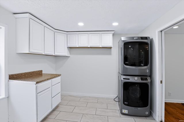 6528 N Showers Road, Bloomington, IN 47408