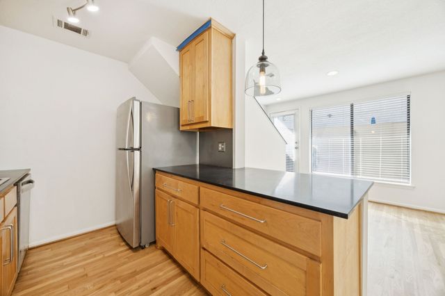 4320 Cole Avenue 3, Dallas, TX 75205