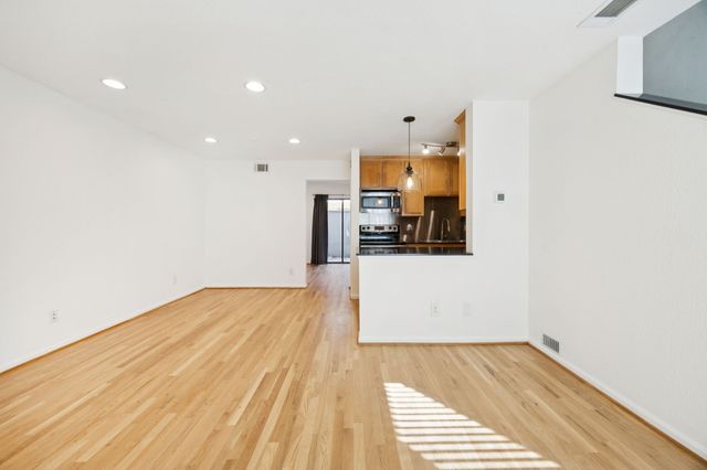 4320 Cole Avenue 3, Dallas, TX 75205