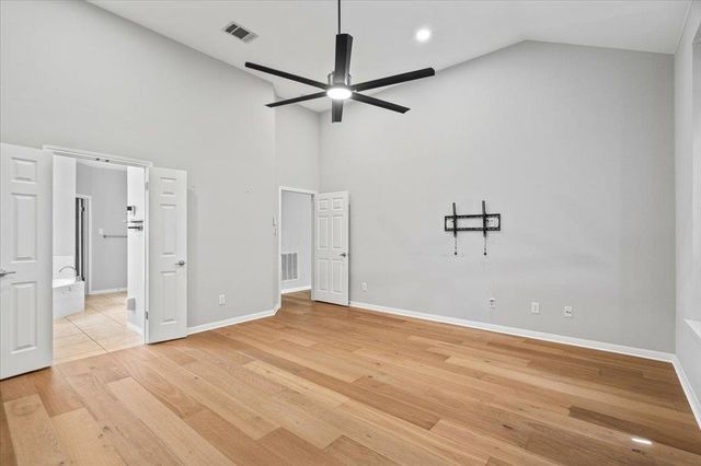 5301 Deerwood LN, Austin, TX 78730