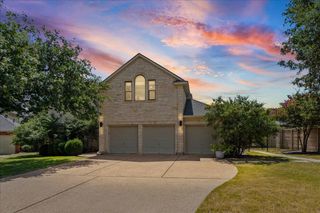 5301 Deerwood LN, Austin, TX 78730