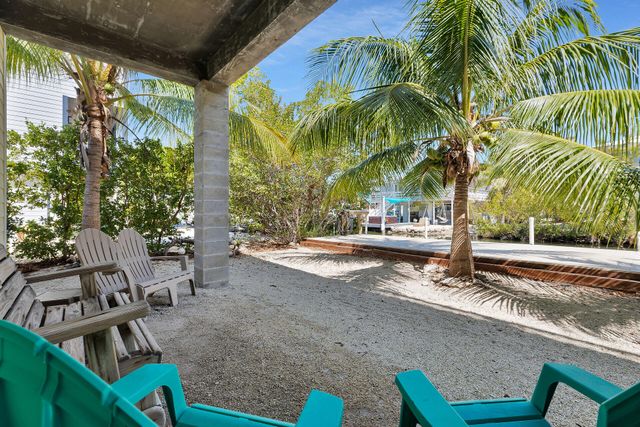 27415 Barbuda Lane, Ramrod Key, FL 33042