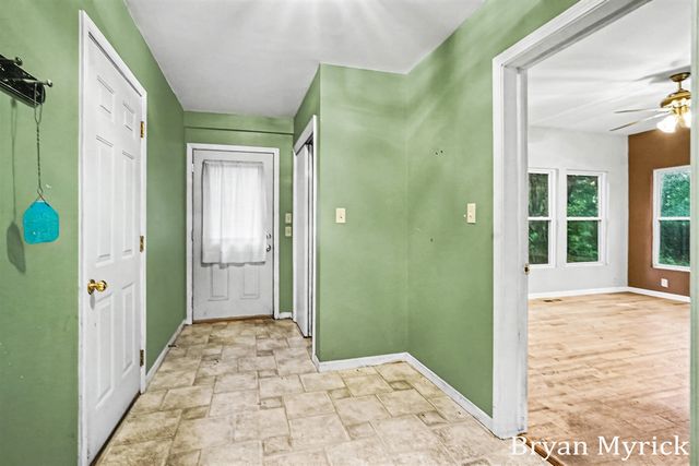 819 W 25th Street, Holland, MI 49423