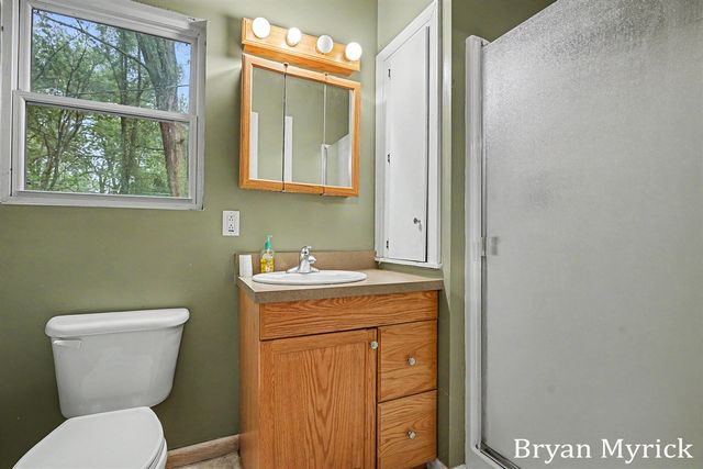 819 W 25th Street, Holland, MI 49423