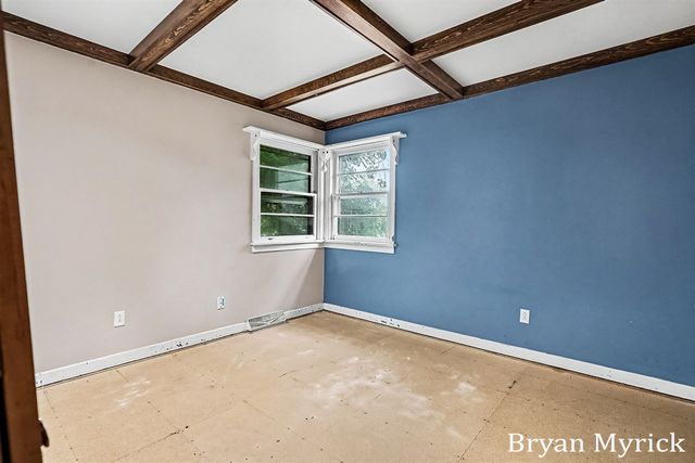 819 W 25th Street, Holland, MI 49423