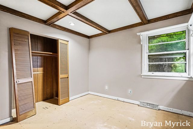 819 W 25th Street, Holland, MI 49423