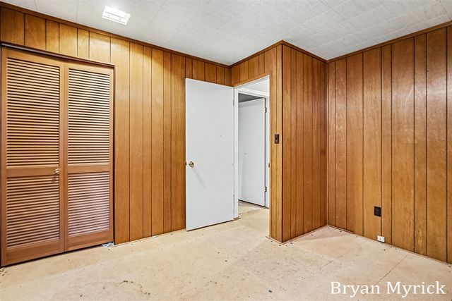 819 W 25th Street, Holland, MI 49423