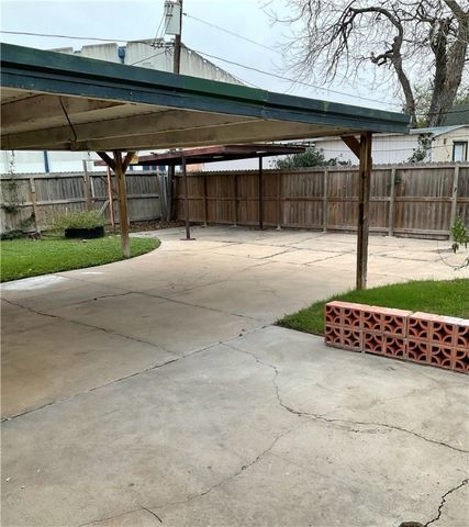 3822 Kingston Dr, Corpus Christi, TX 78415
