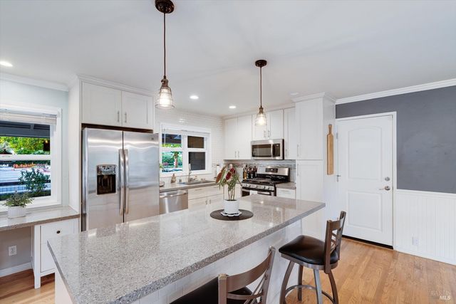 856 5th St W, Sonoma, CA 95476