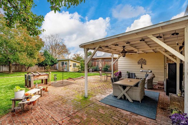 856 5th St W, Sonoma, CA 95476