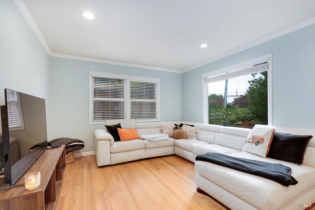 856 5th St W, Sonoma, CA 95476