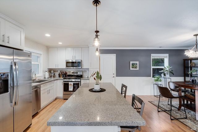 856 5th St W, Sonoma, CA 95476