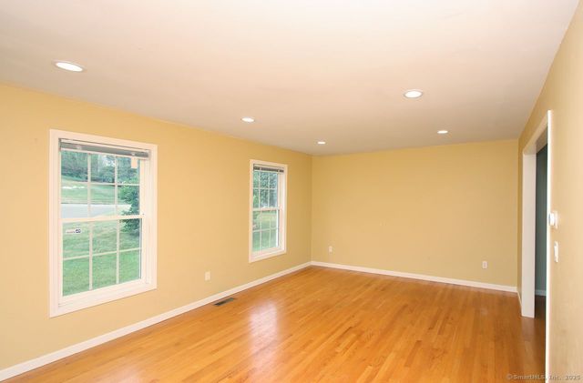 29 Quarry Lane, Hamden, CT 06518