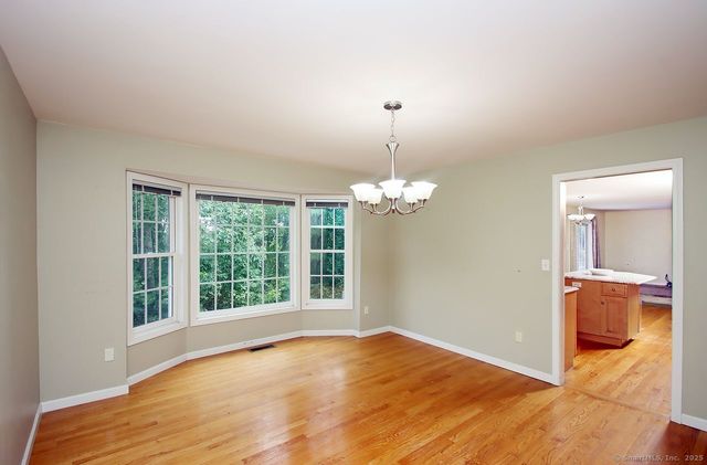 29 Quarry Lane, Hamden, CT 06518
