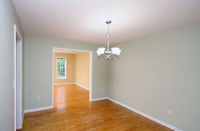 29 Quarry Lane, Hamden, CT 06518