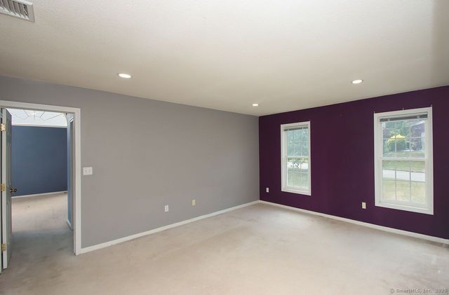 29 Quarry Lane, Hamden, CT 06518