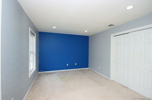 29 Quarry Lane, Hamden, CT 06518
