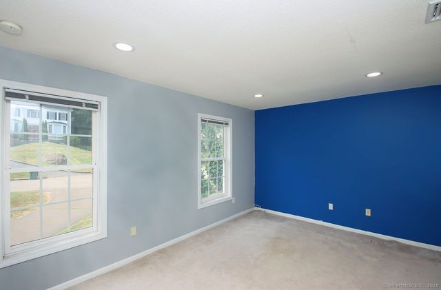 29 Quarry Lane, Hamden, CT 06518