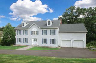 29 Quarry Lane, Hamden, CT 06518