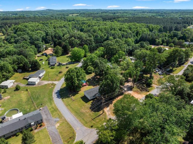 139 Blue Ridge Road, Campobello, SC 29322