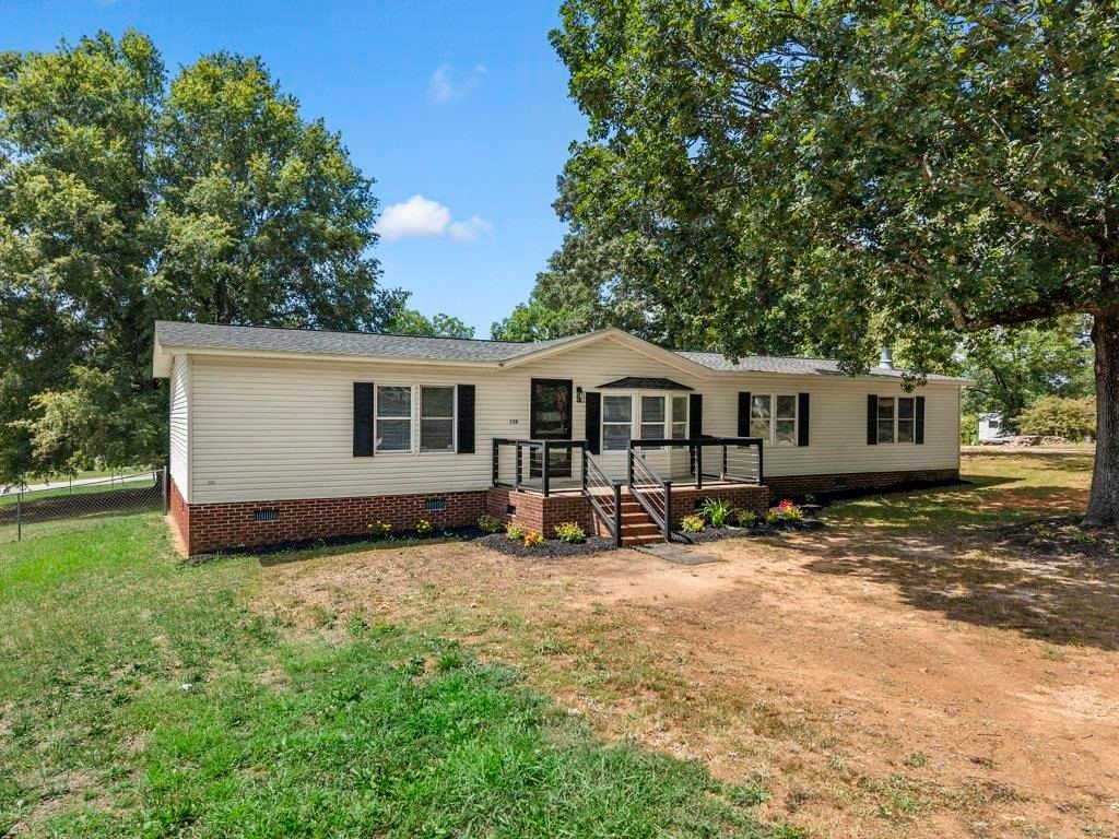 139 Blue Ridge Road, Campobello, SC 29322