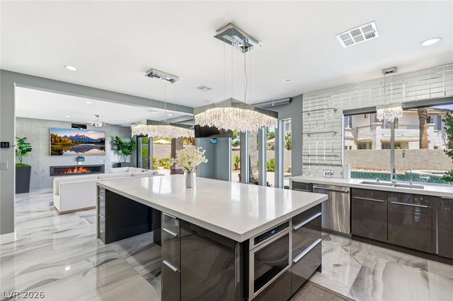 3552 Coventry Gardens Drive, Las Vegas, NV 89135