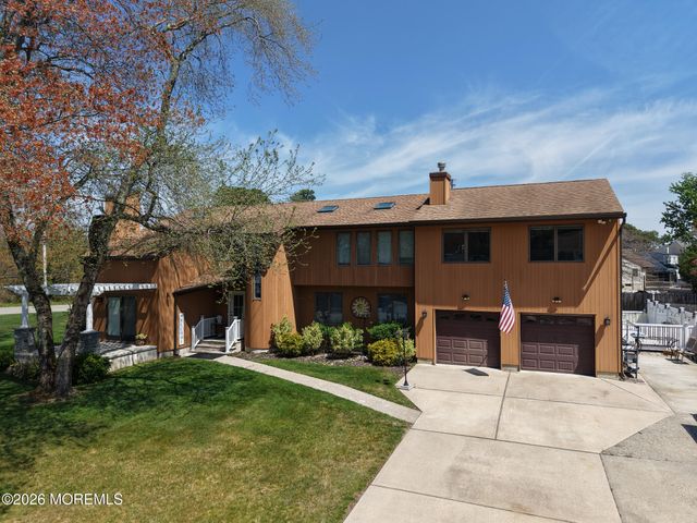 207 Mckinley Court, Brick, NJ 08724