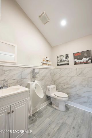 207 Mckinley Court, Brick, NJ 08724