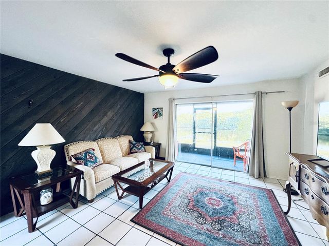 2604 HIDDEN LAKE DRIVE N 2604B, Sarasota, FL 34237