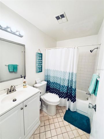 2604 HIDDEN LAKE DRIVE N 2604B, Sarasota, FL 34237