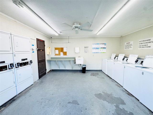 2604 HIDDEN LAKE DRIVE N 2604B, Sarasota, FL 34237