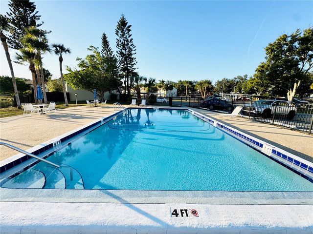 2604 HIDDEN LAKE DRIVE N 2604B, Sarasota, FL 34237