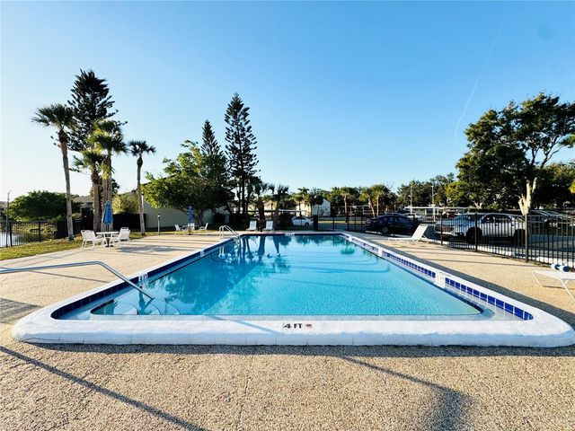 2604 HIDDEN LAKE DRIVE N 2604B, Sarasota, FL 34237