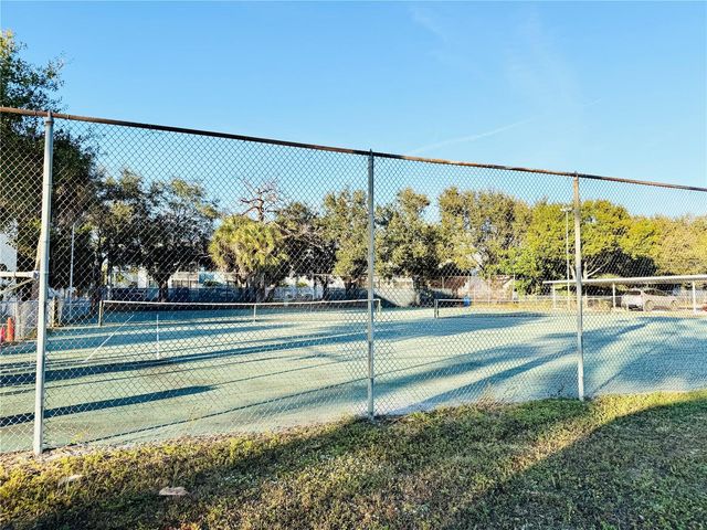 2604 HIDDEN LAKE DRIVE N 2604B, Sarasota, FL 34237