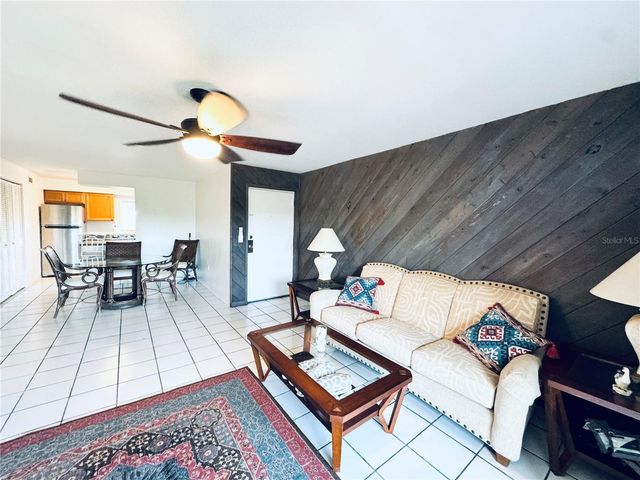 2604 HIDDEN LAKE DRIVE N 2604B, Sarasota, FL 34237