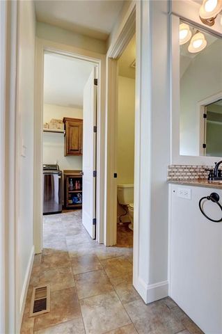 1316 NE Kenwood Drive, Lee's Summit, MO 64064